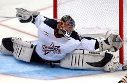 开云体育在线-新王当立！切特无声轴心，掘金靠团队节奏啃下湖人硬仗