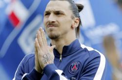 开云体育官方网站-巨星拼图与孤独荣光，季后赛之夜霍勒迪的无声献词