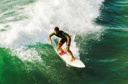 开云体育app-凯恩身披蓝袍斩落天蓝，一场改写足球身份认知的世纪争议战