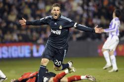 开云体育平台APP-风暴眼，当诺坎普的呐喊遇上边陲的惊雷—体育如何重写命运的剧本