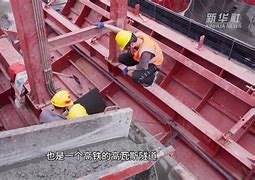 包含克拉斯诺达尔坚守胜利，实现驻足晋级的词条