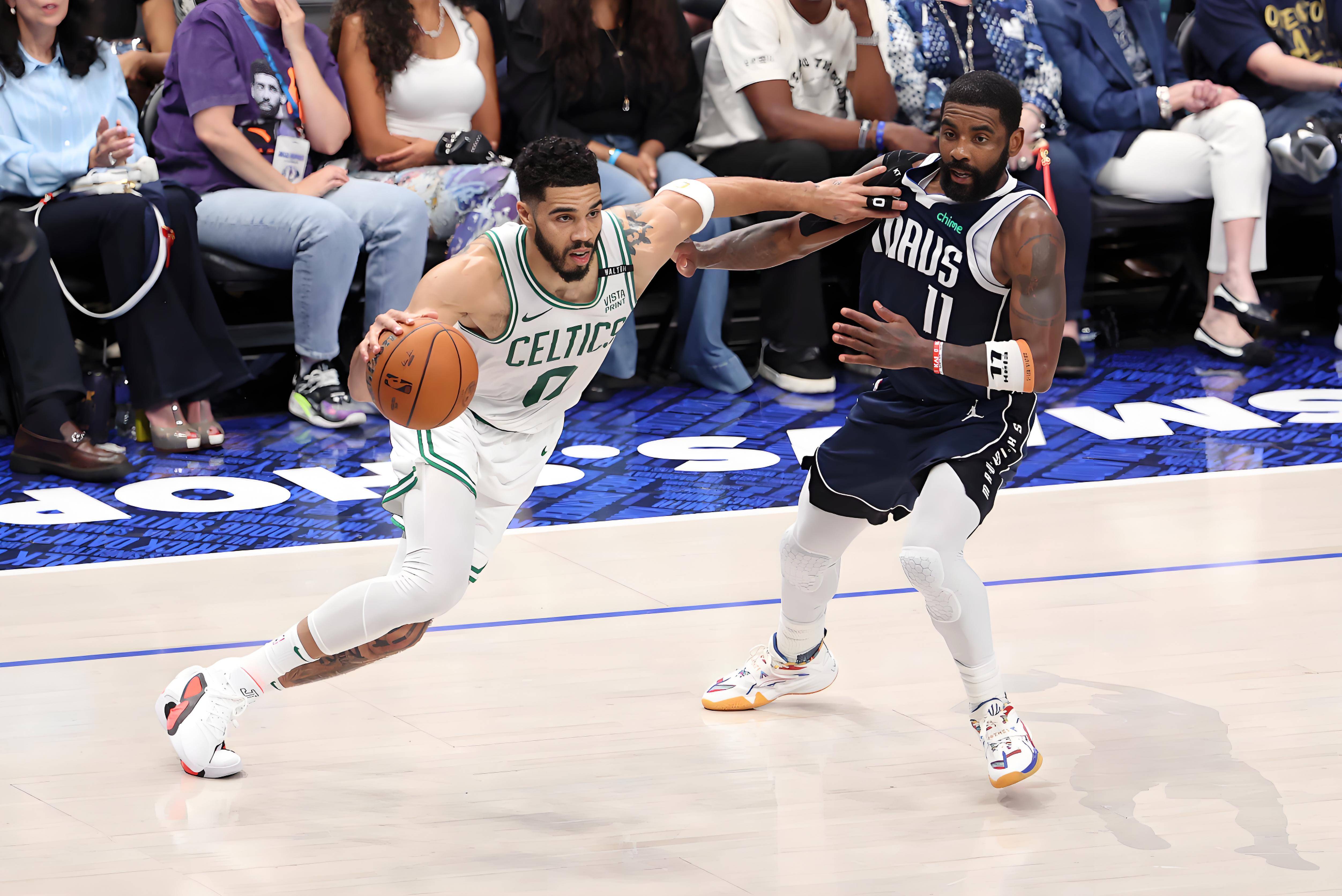 独行俠以117比118险胜火箭队惊险获胜