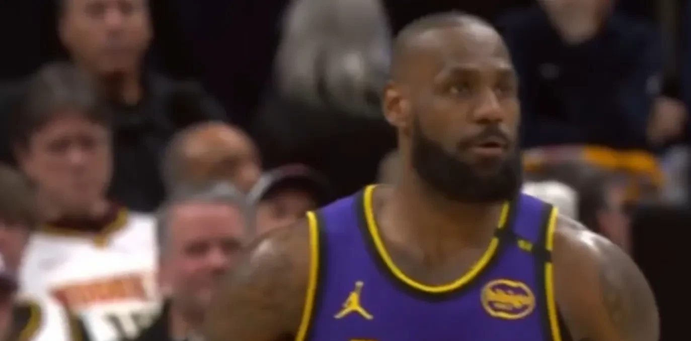 湖人力克太阳，詹姆斯全方位表现砍下全队最高26分的简单介绍